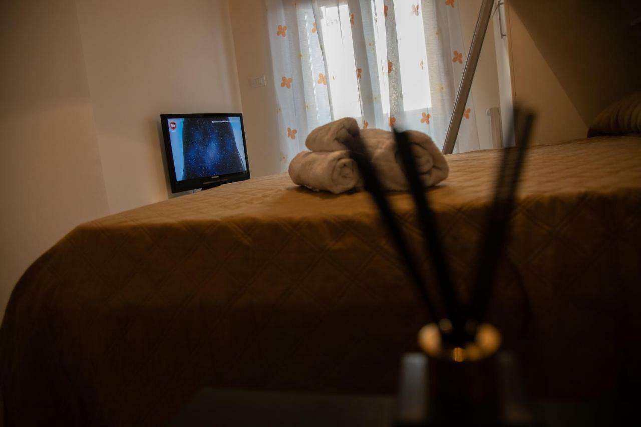 B&B Miramare Suite ตารันโต ภายนอก รูปภาพ