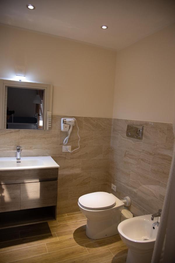 B&B Miramare Suite ตารันโต ภายนอก รูปภาพ